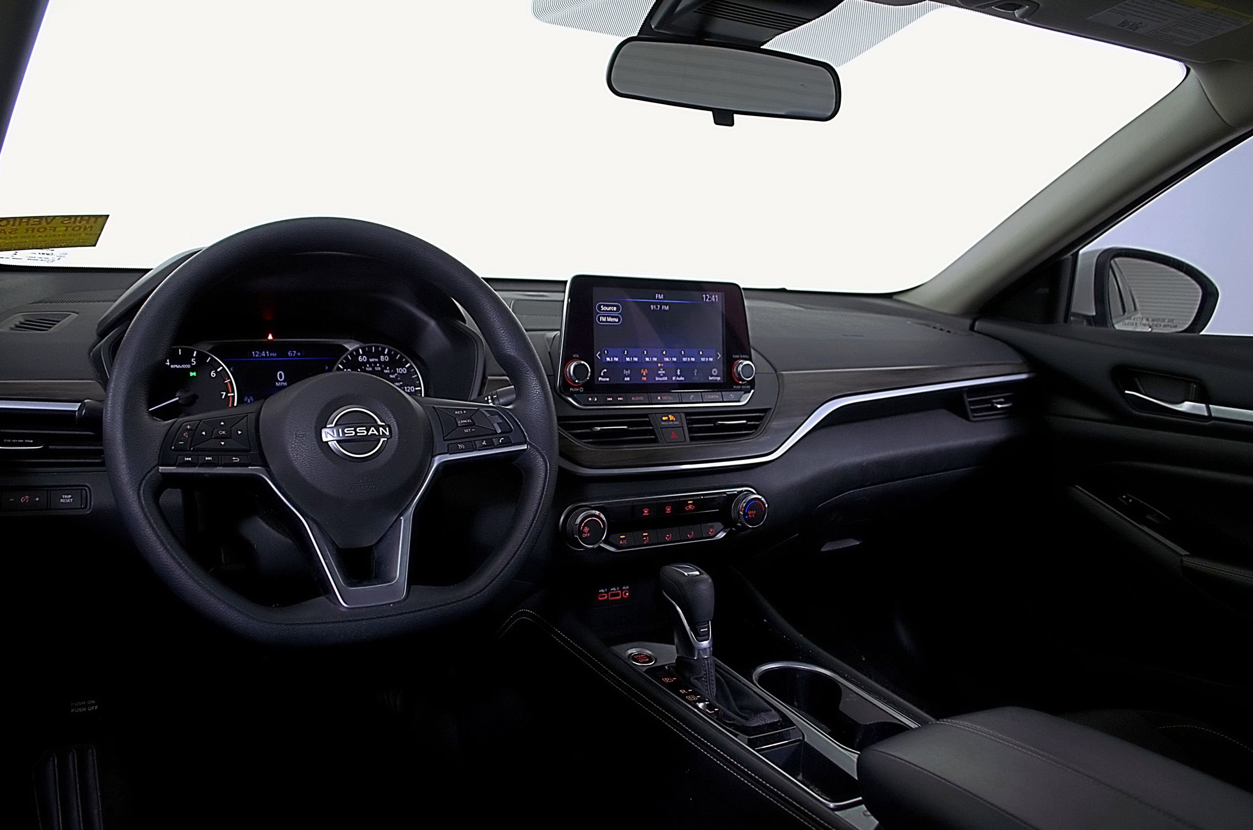 Used 2023 Nissan Altima 2.5 SV FWD image 12