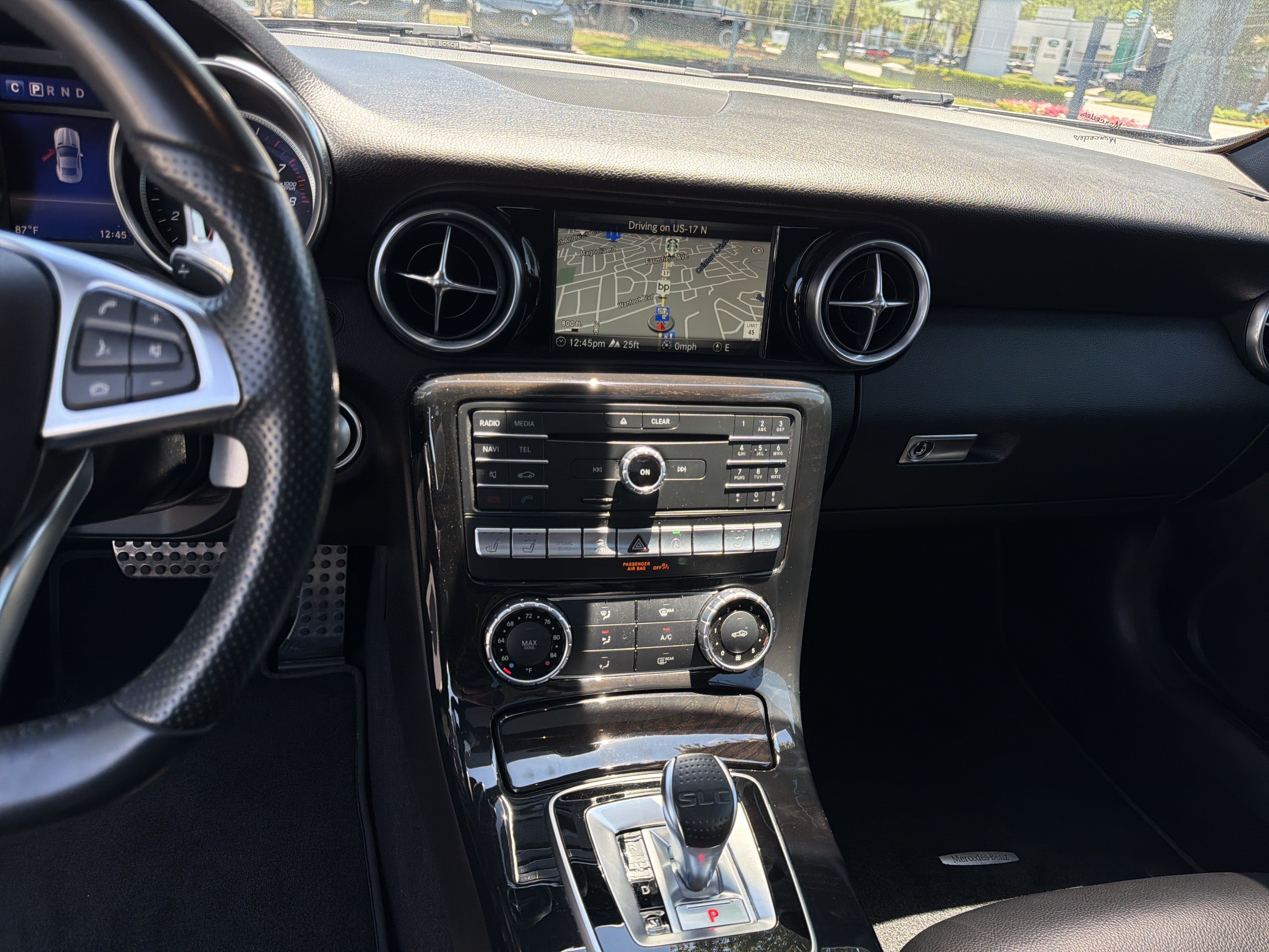 Used 2017 Mercedes-Benz SLC 300 image 31
