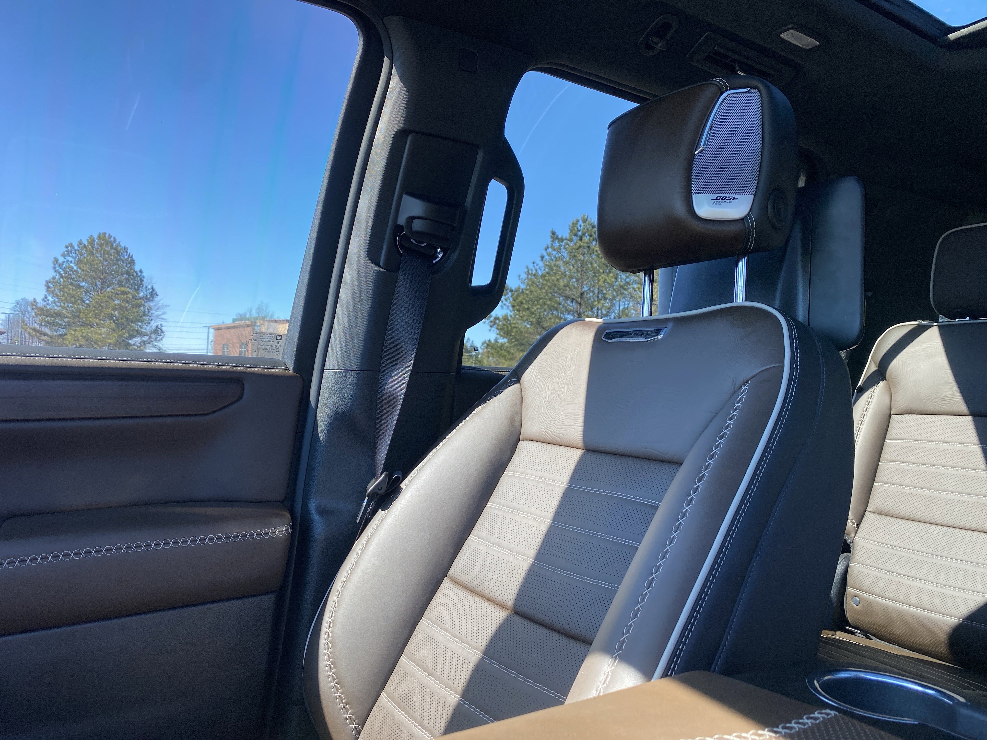 Used 2025 GMC Yukon Denali Ultimate image 44