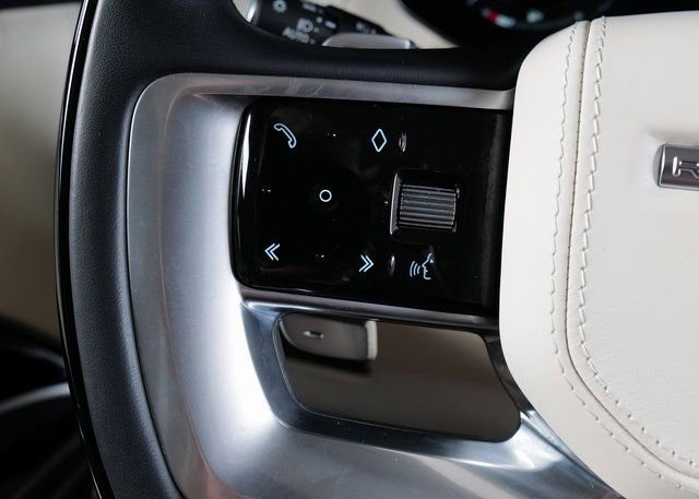 Used 2023 Land Rover Range Rover SE image 23