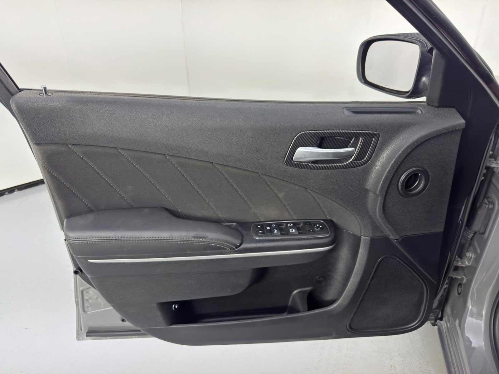 Used 2019 Dodge Charger SXT image 34