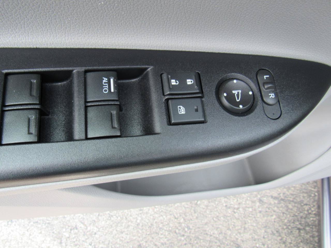 Used 2017 Honda Accord LX image 13