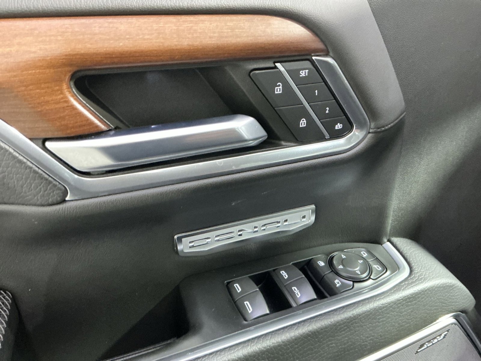 Used 2023 GMC Sierra 1500 Denali w/ Denali Reserve Package image 23