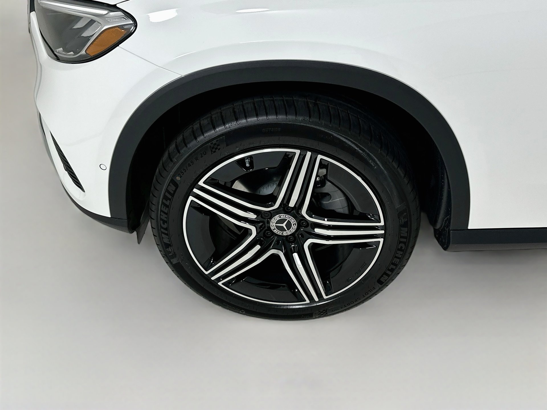 New 2027 Mercedes-Benz GLC 300 4MATIC image 35