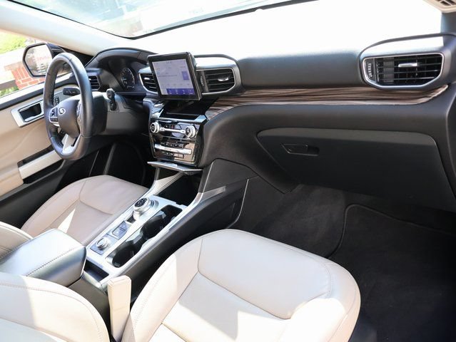 Used 2023 Ford Explorer Limited AWD/4WD image 8