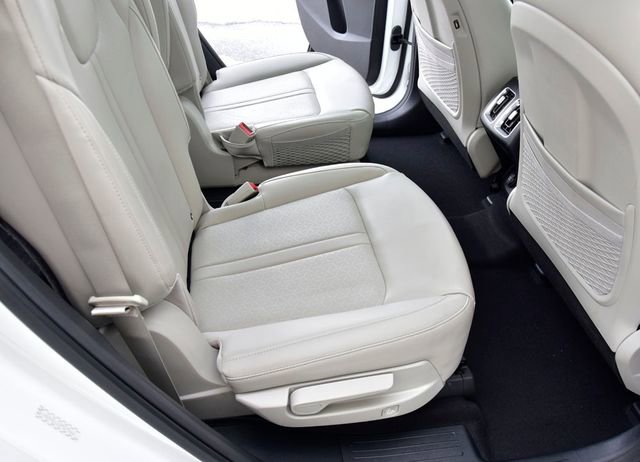 Certified 2024 Kia Sorento EX w/ Panoramic Sunroof Package image 13