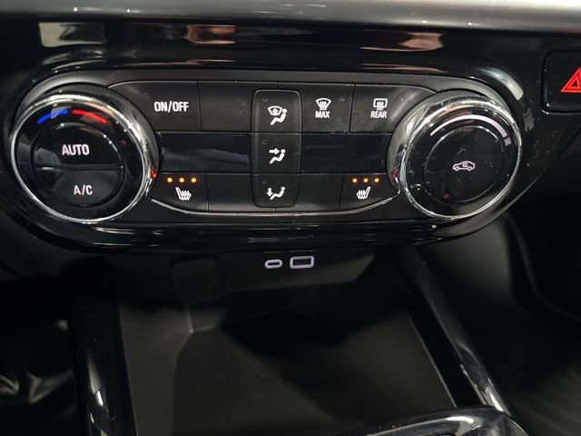 Used 2024 Chevrolet Trax LT w/ Driver Confidence Package image 4