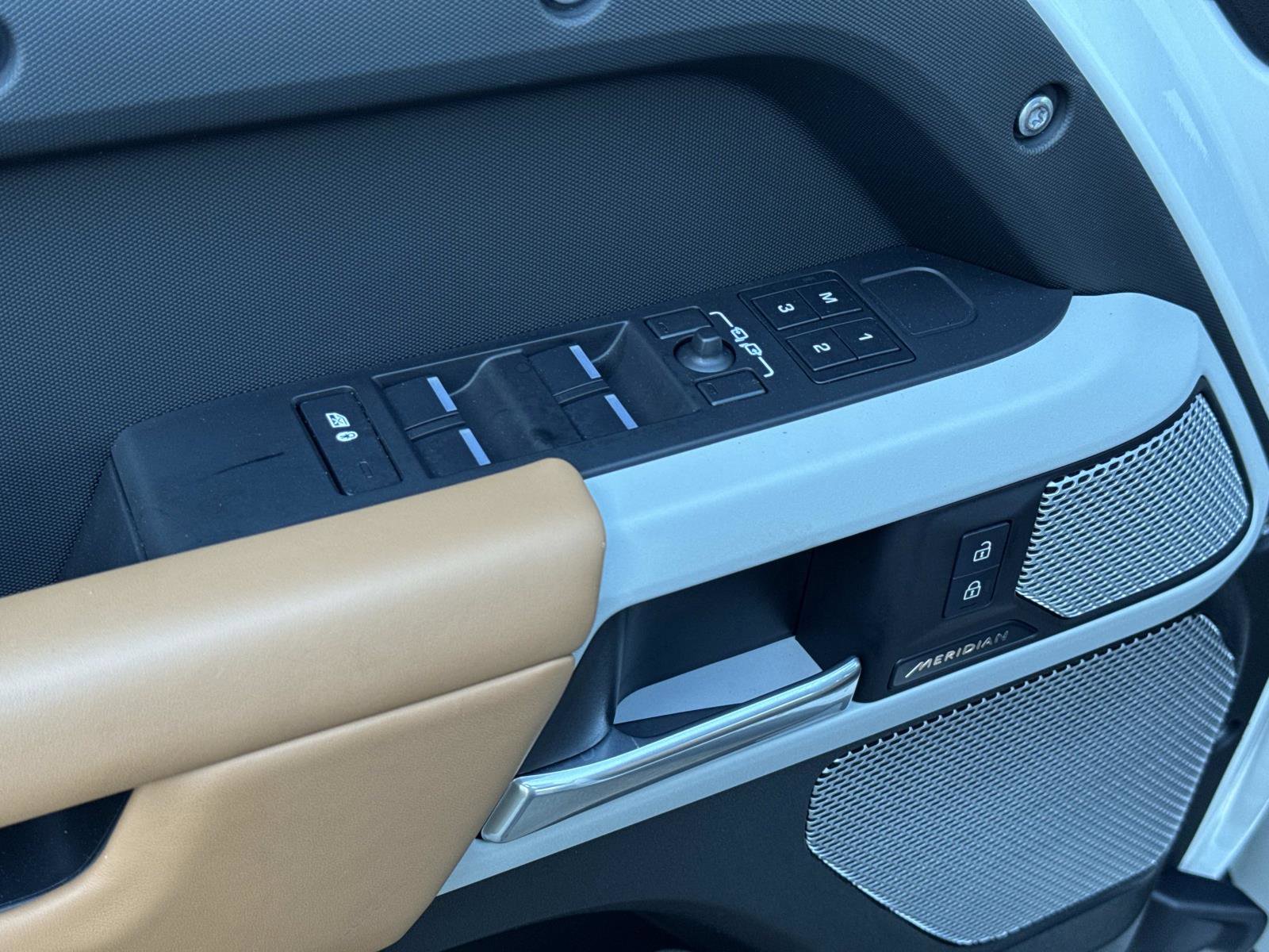 Certified 2024 Land Rover Defender 130 S image 19