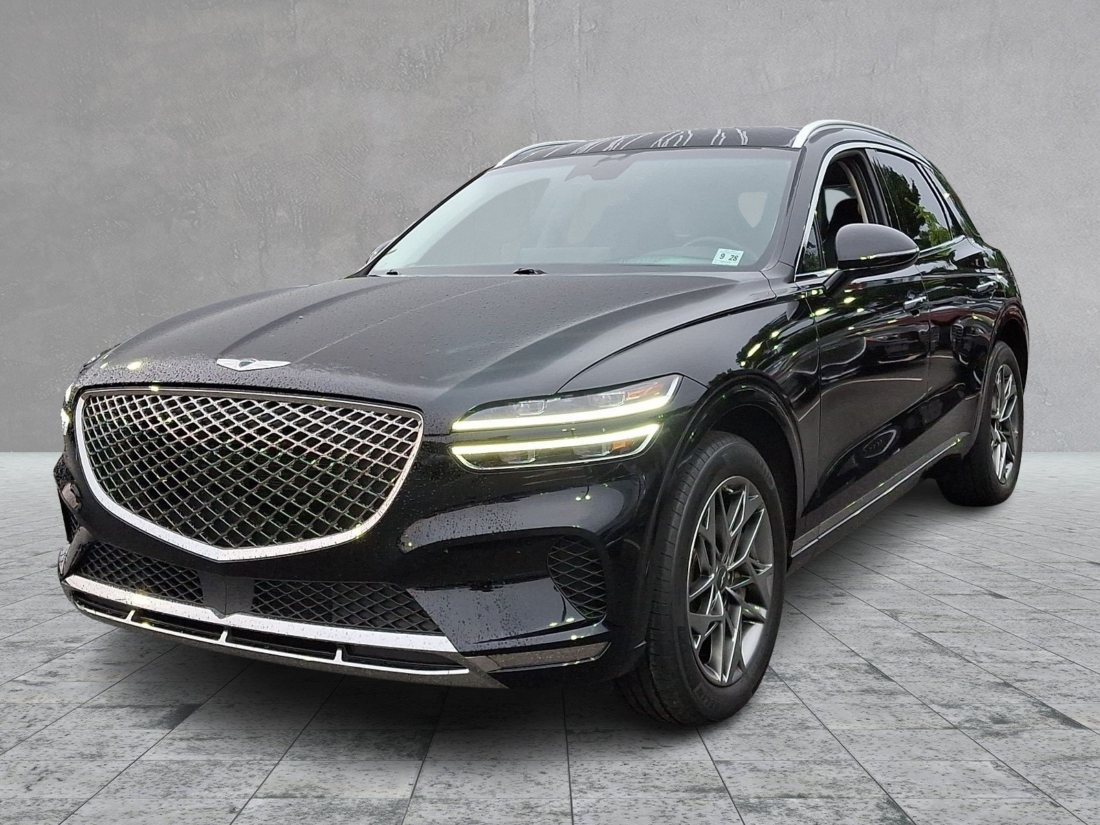 Certified 2024 Genesis GV70 2.5T AWD/4WD image 3