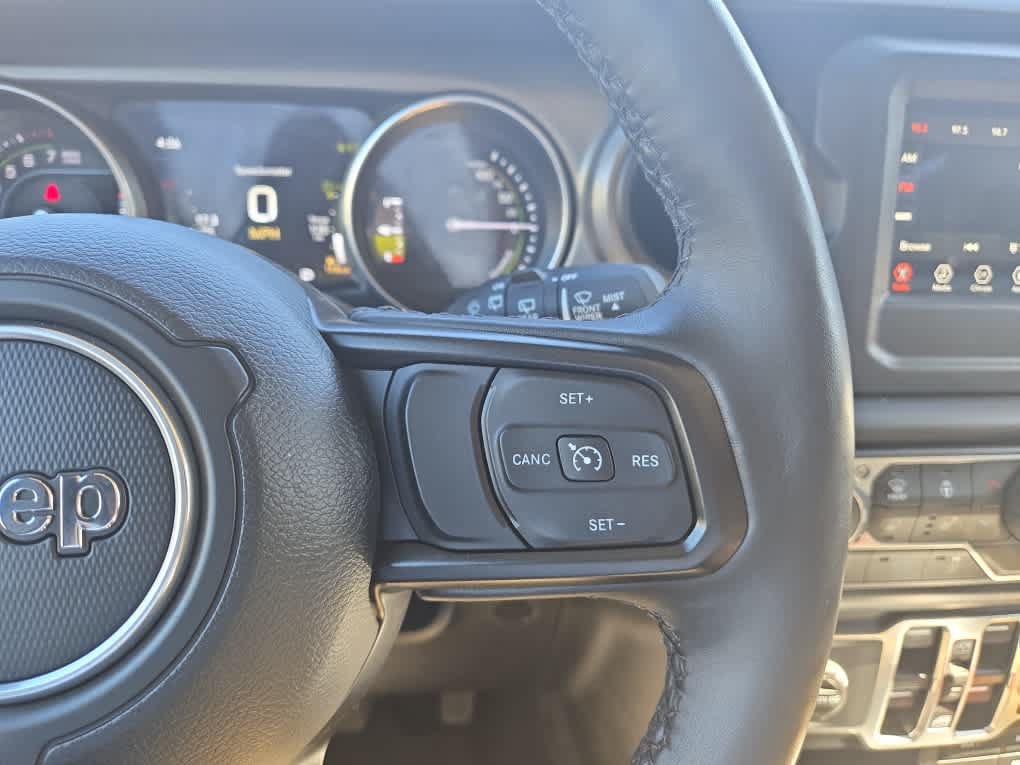 Used 2023 Jeep Wrangler Unlimited w/ Cold Weather Group AWD/4WD image 26