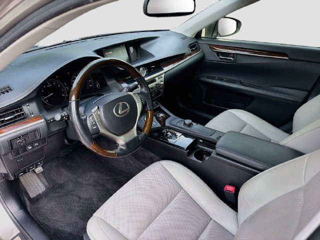 Used 2015 Lexus ES 350 w/ Premium Package FWD image 25