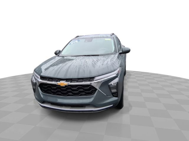 Used 2025 Chevrolet Trax LT image 3