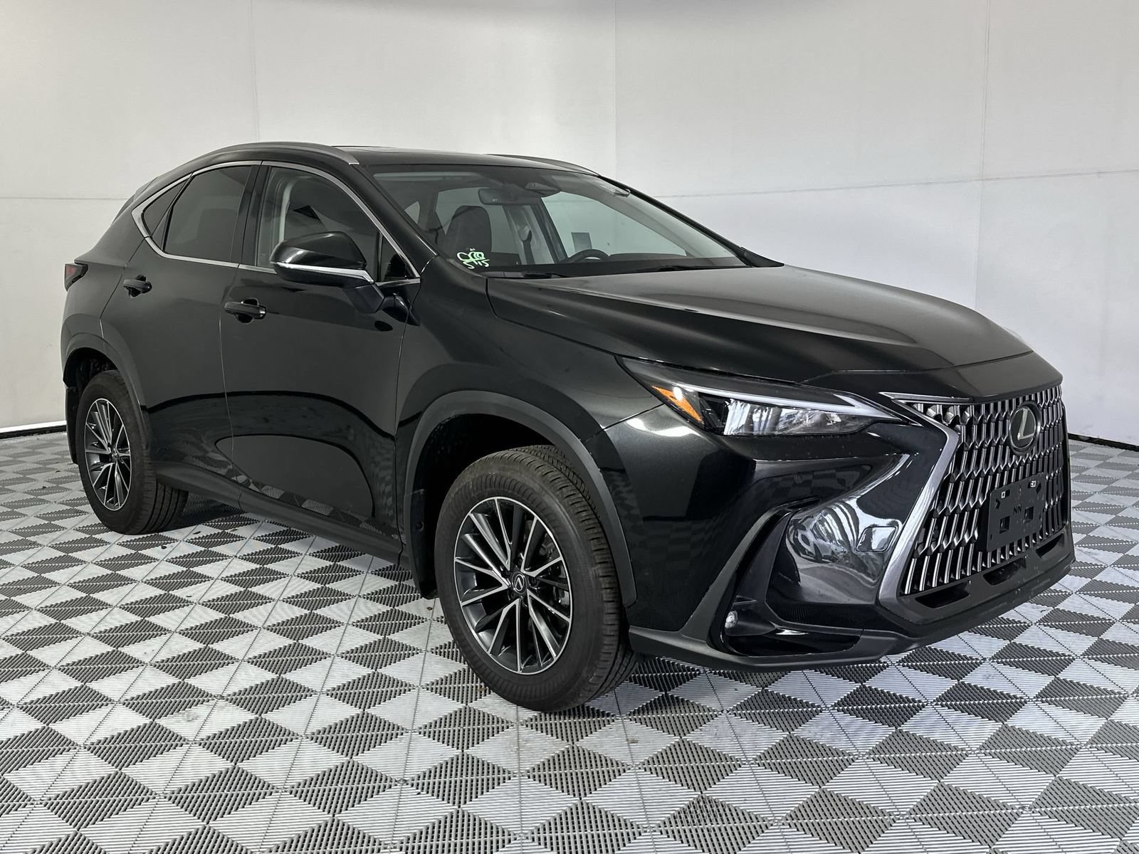 Used 2025 Lexus NX 350h AWD w/ Accessory Package (2T) image 2