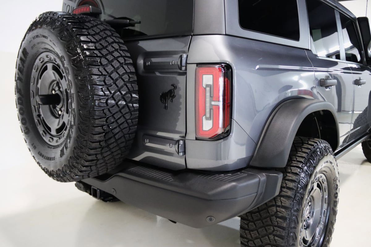 Used 2024 Ford Bronco Everglades image 86