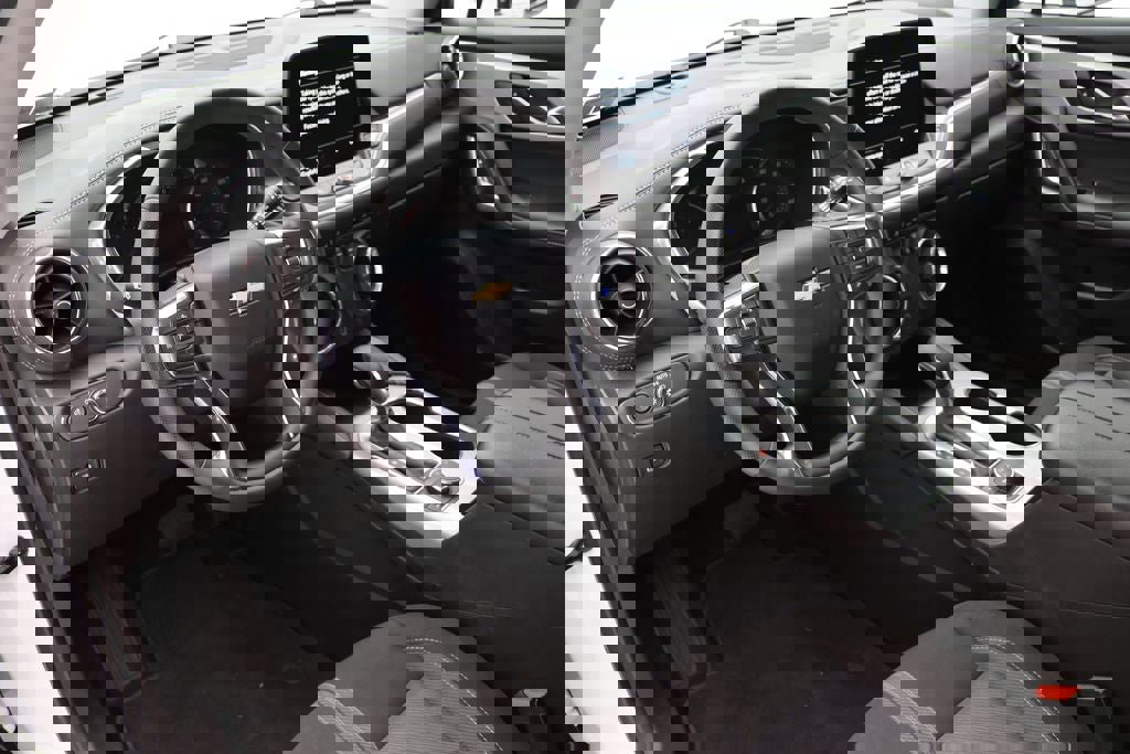 Used 2023 Chevrolet Blazer LT w/ Driver Confidence Package image 15