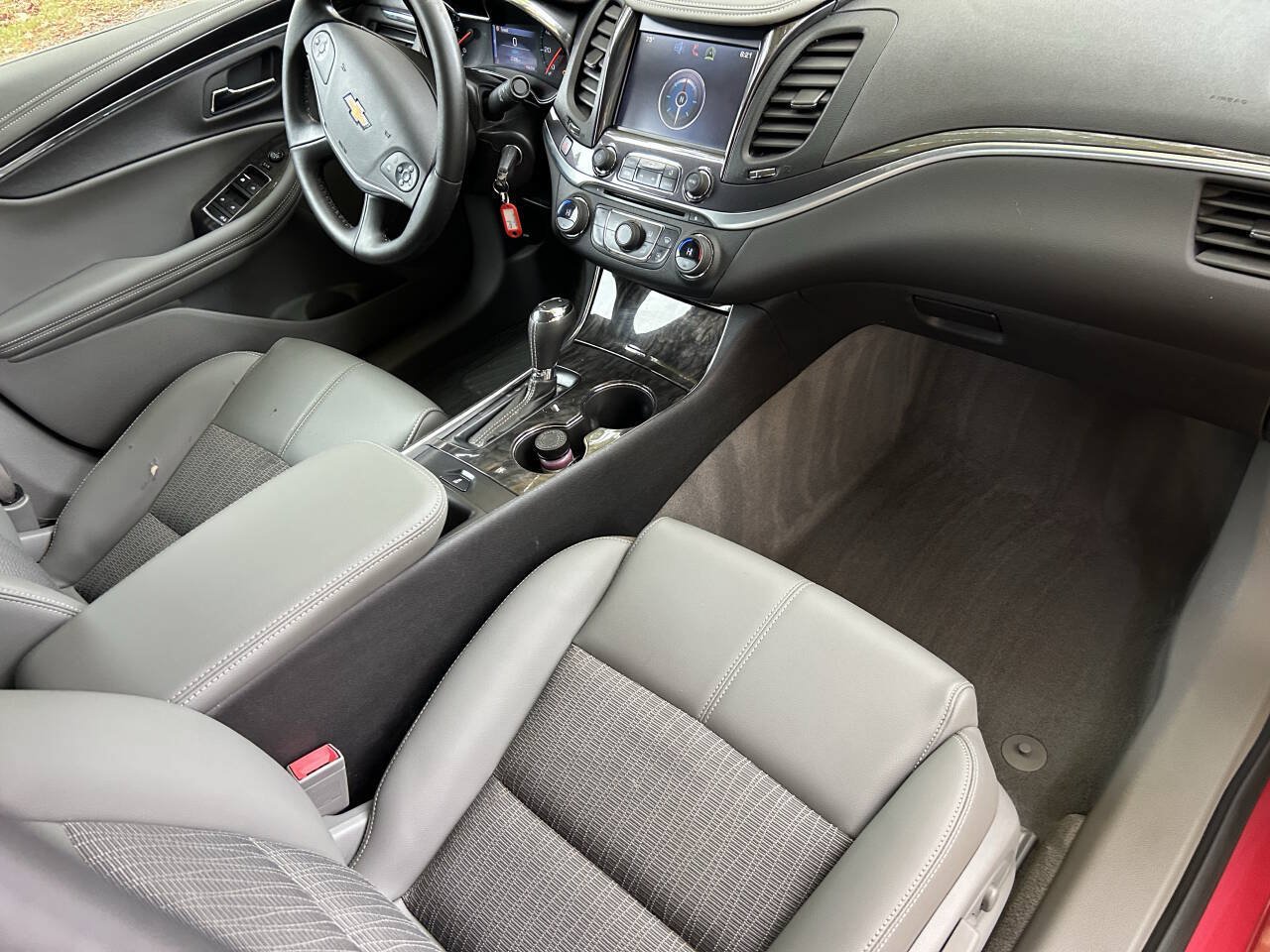 Used 2014 Chevrolet Impala LT w/ Convenience Package FWD image 35