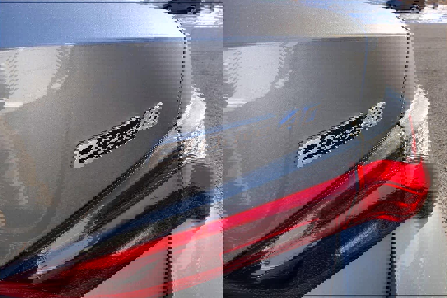 New 2024 BMW i4 eDrive40 w/ Premium Package image 15