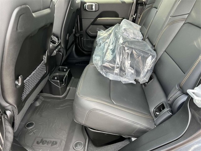 New 2025 Jeep Gladiator Sport w/ Premium Package image 27