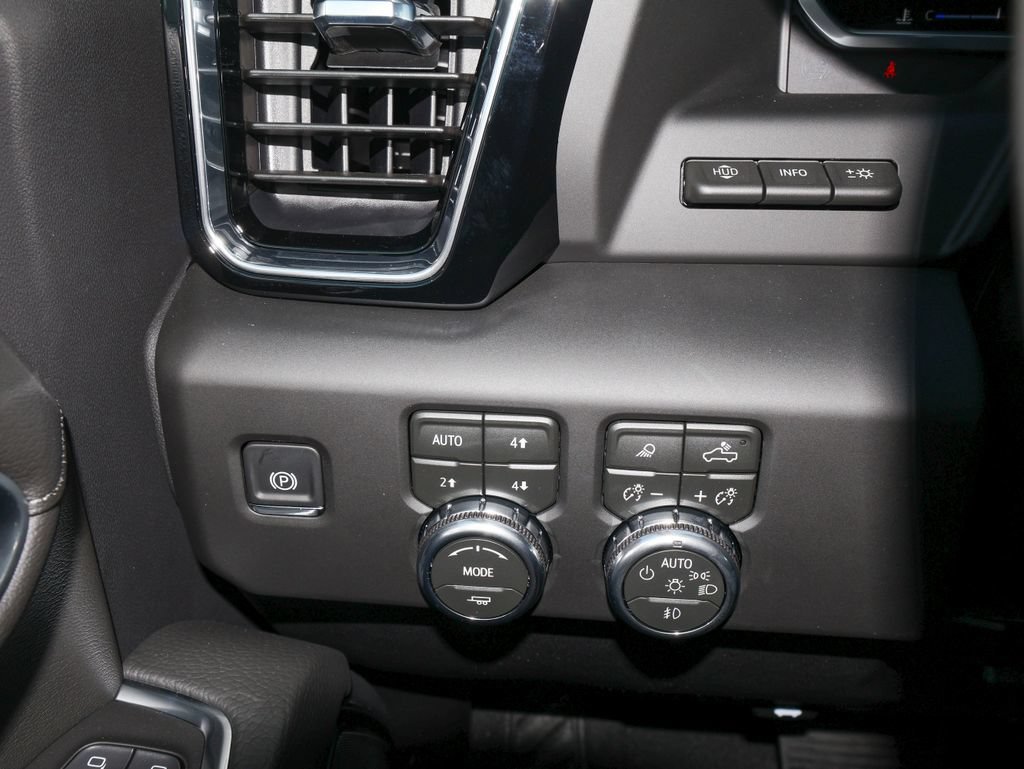 New 2026 GMC Sierra 3500 Denali w/ Denali Reserve Package AWD/4WD image 28