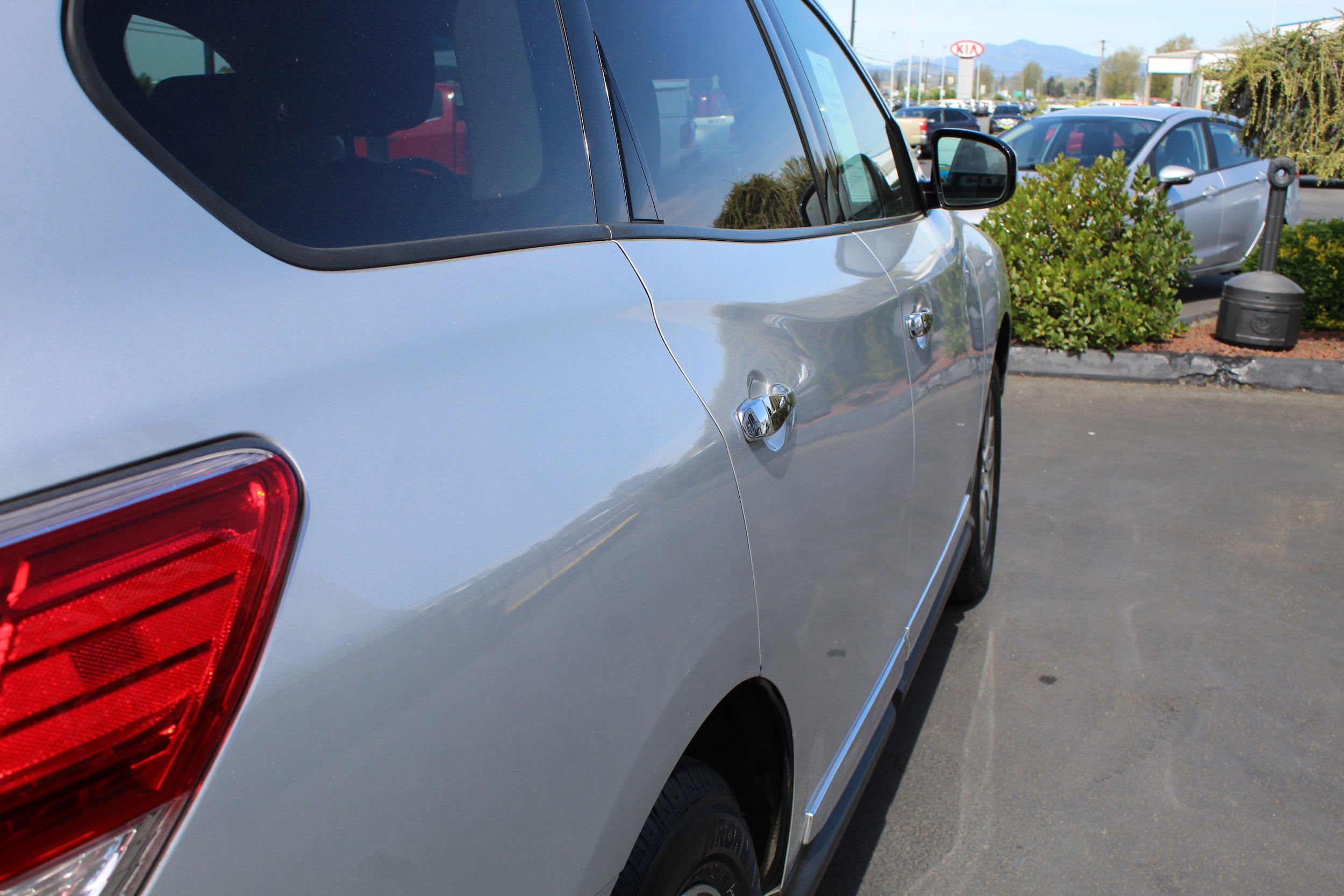 Used 2013 Nissan Pathfinder SL w/ Cargo Pkg image 18