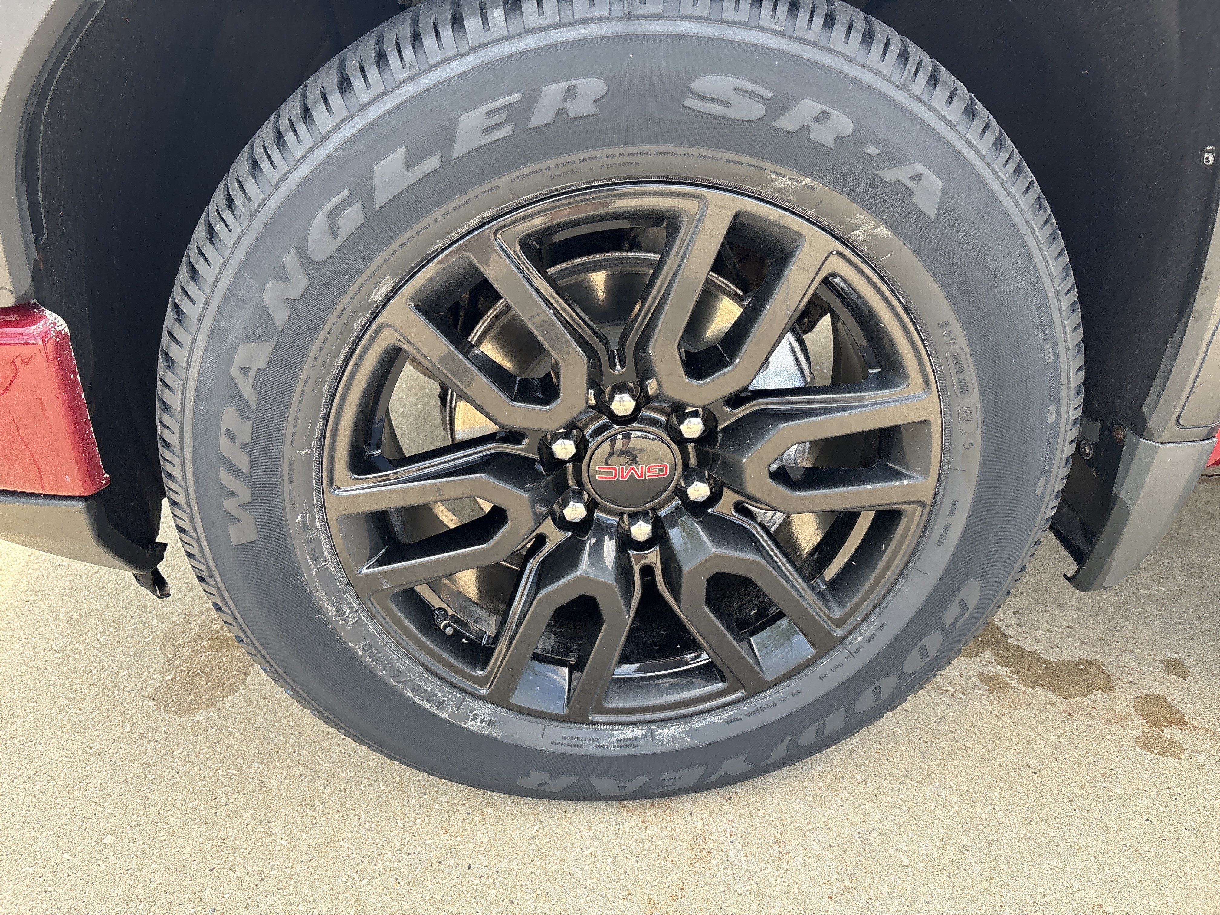 Used 2023 GMC Sierra 1500 Elevation AWD/4WD image 9