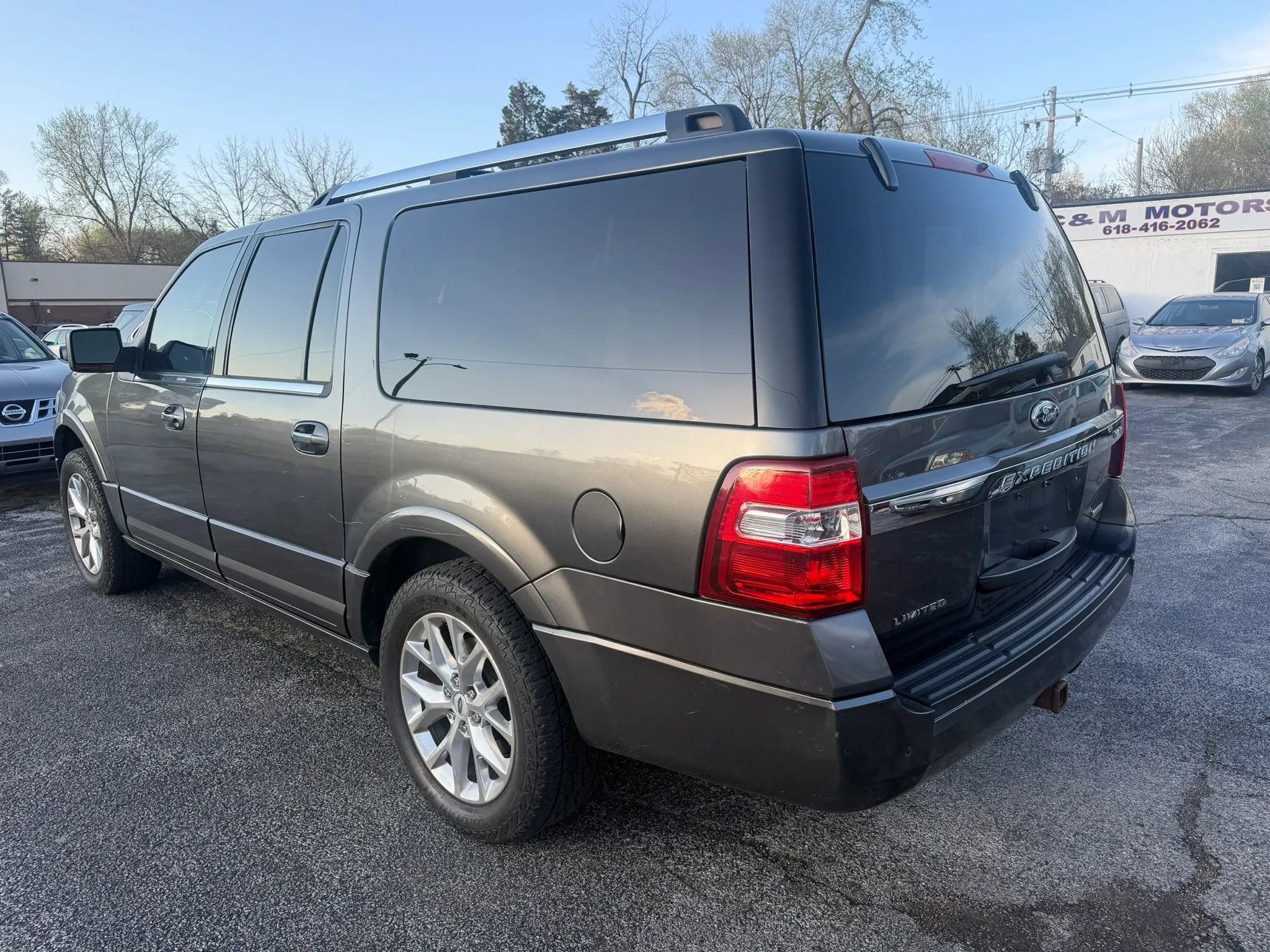 Used 2015 Ford Expedition Max Limited image 4