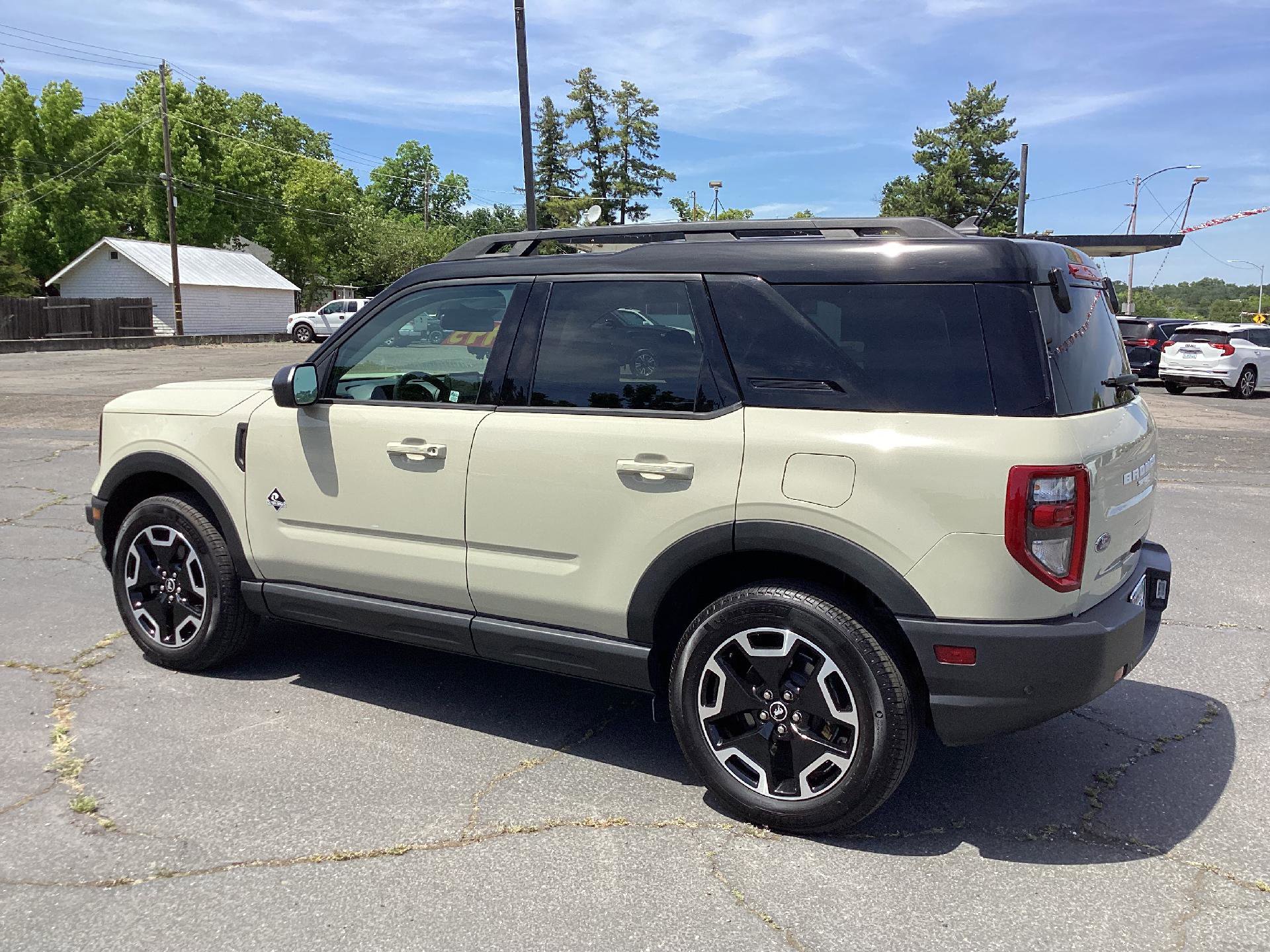 Used 2024 Ford Bronco Sport Outer Banks w/ Tech Package AWD/4WD image 7