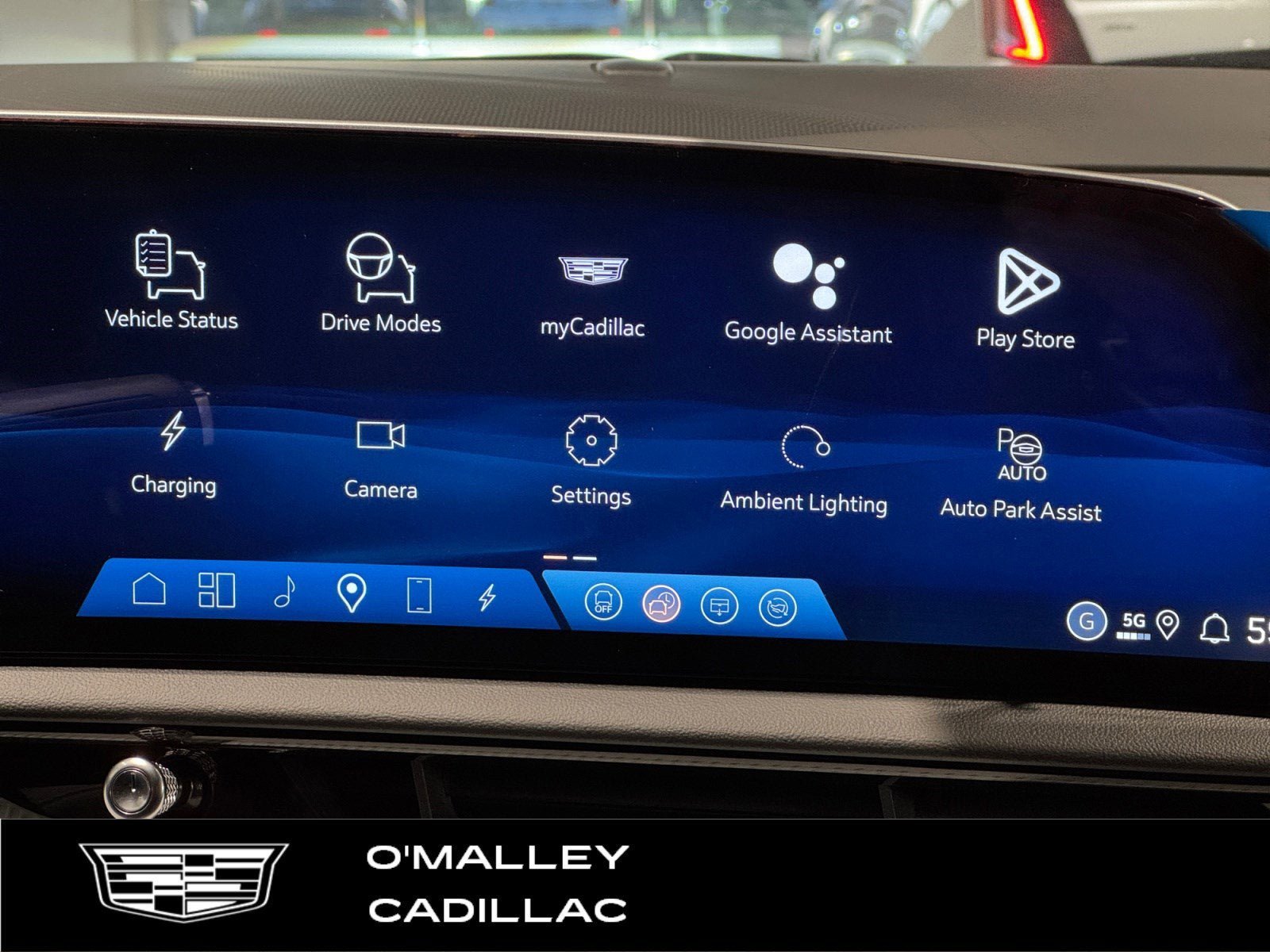 New 2026 Cadillac Optiq Luxury 1 w/ LPO, Floor Liner Package AWD/4WD image 16