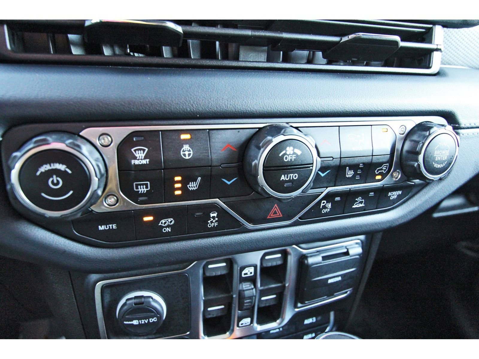 Used 2024 Jeep Wrangler Rubicon 392 image 26