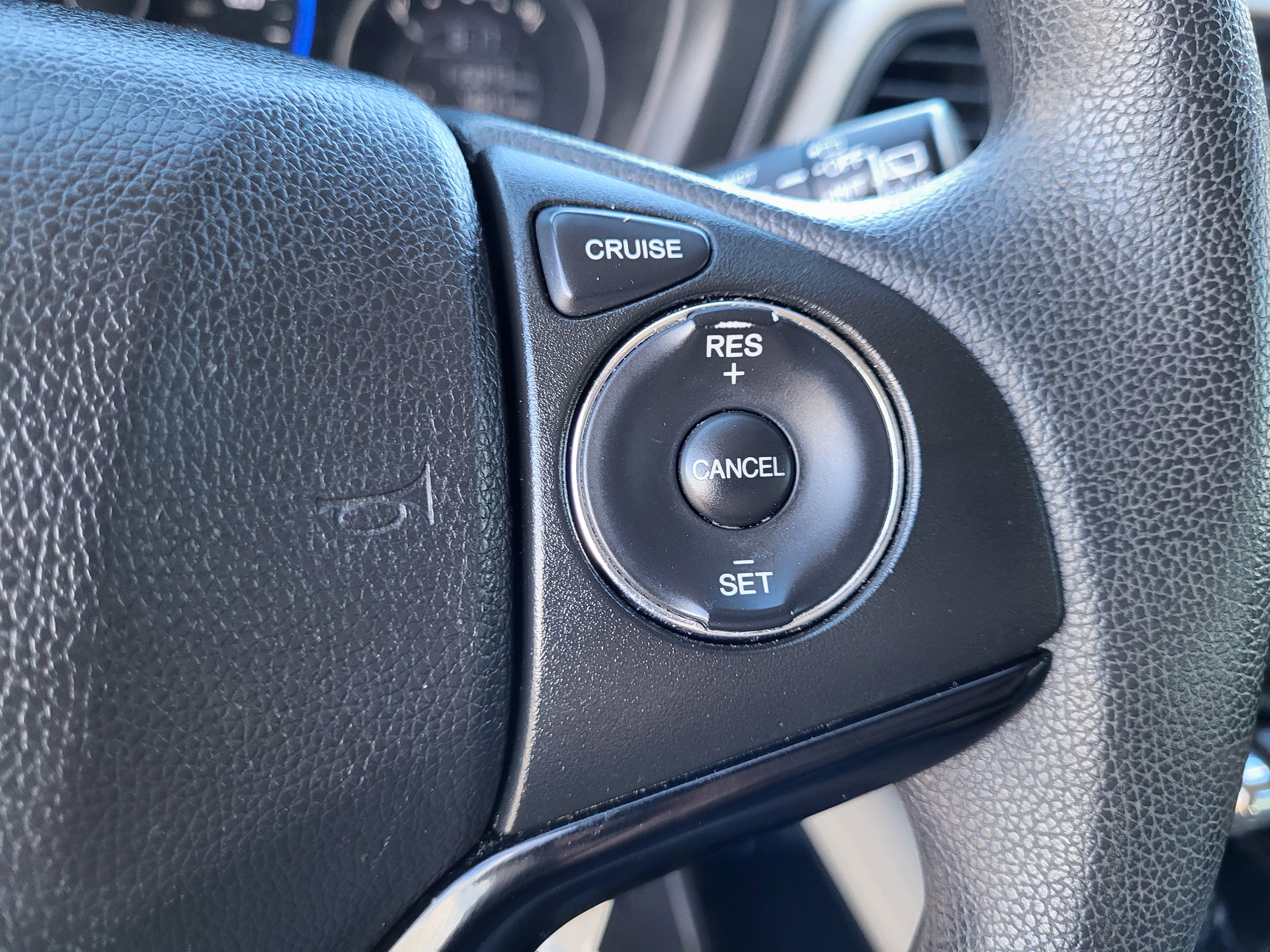 Used 2017 Honda HR-V LX image 39