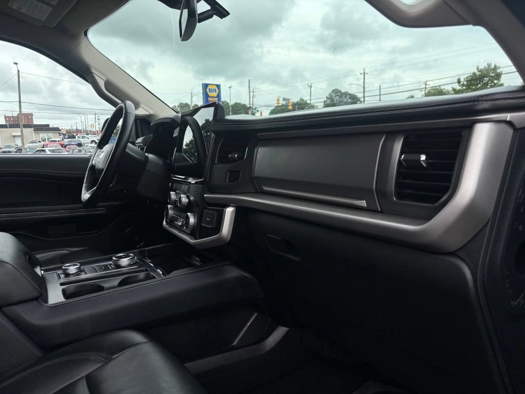 Used 2024 Ford Expedition XLT AWD/4WD image 27