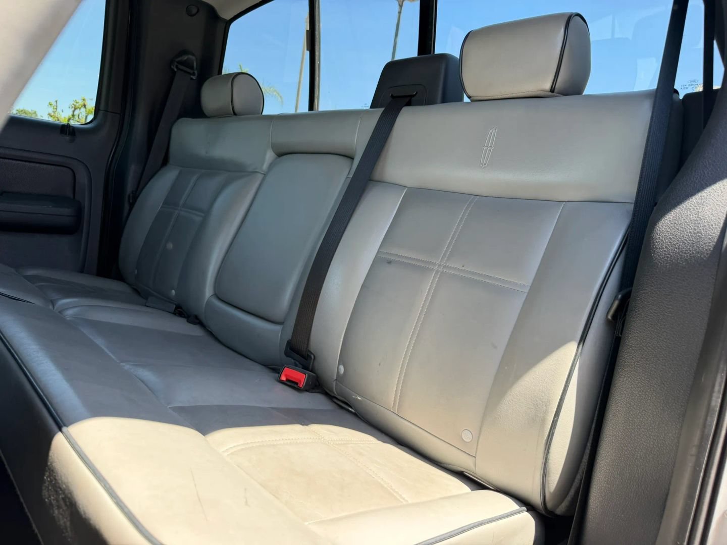 Used 2006 Lincoln Mark LT 2WD image 13