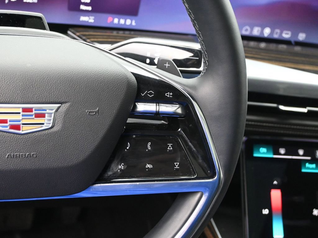 Used 2025 Cadillac Escalade Premium Luxury w/ Touring Package image 15