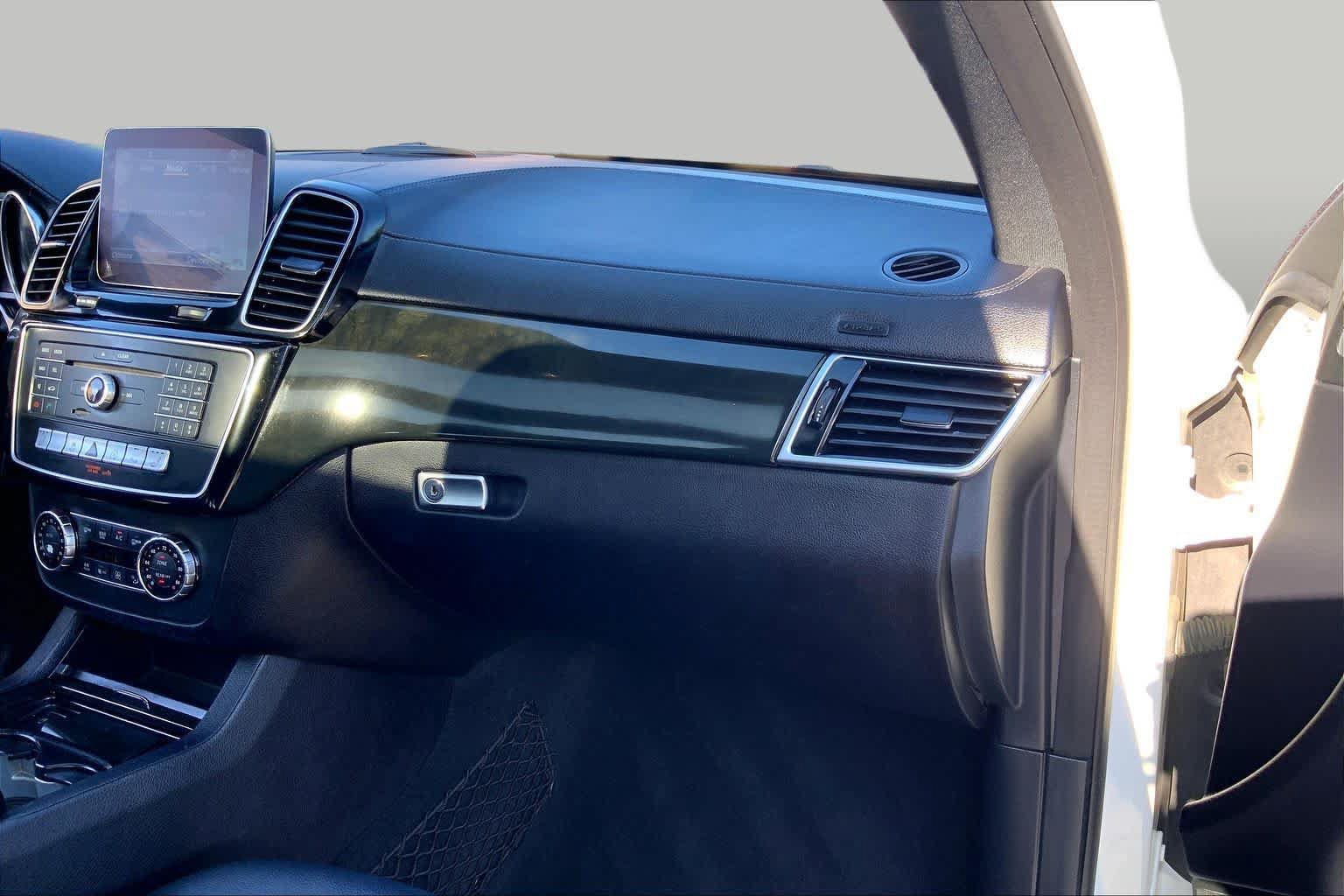 Used 2019 Mercedes-Benz GLS 450 4MATIC image 19