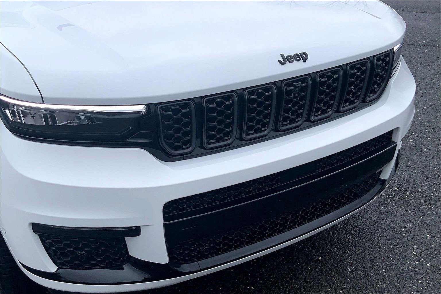 Certified 2025 Jeep Grand Cherokee L Summit image 31