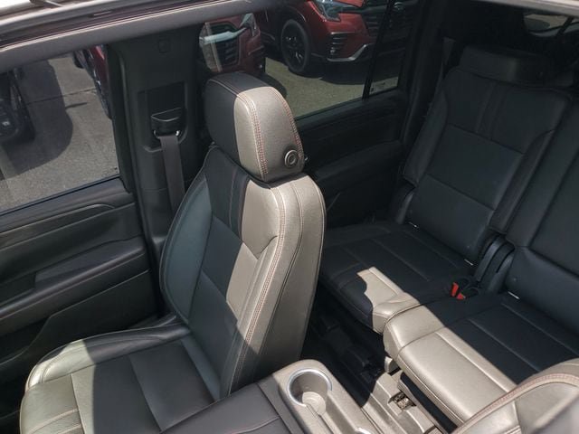 Used 2021 Chevrolet Suburban RST AWD/4WD image 34