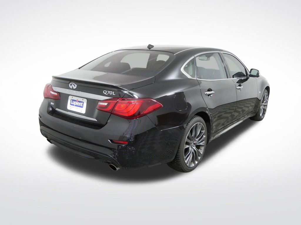 Used 2018 INFINITI Q70 L 3.7 AWD/4WD image 4