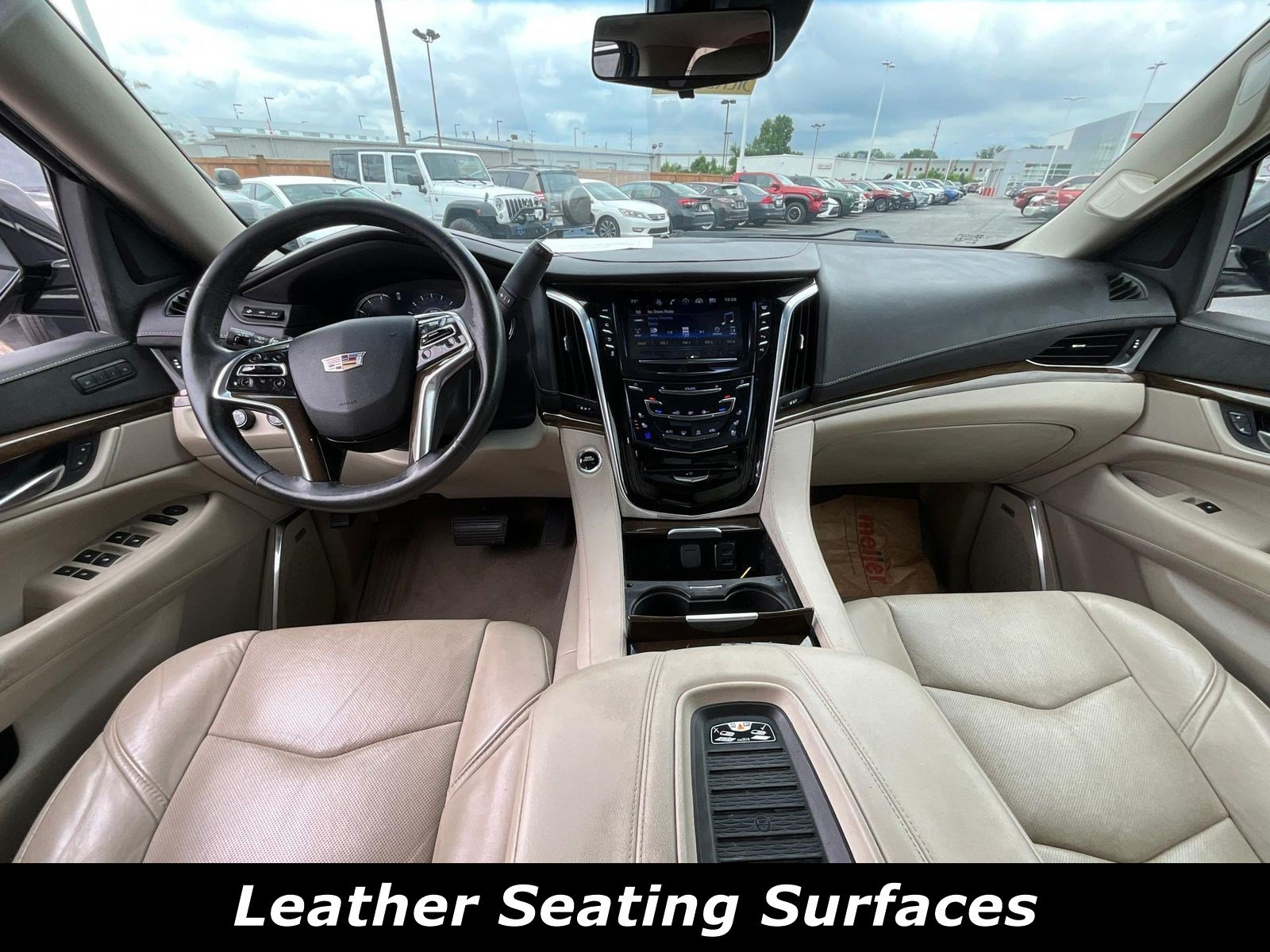 Used 2020 Cadillac Escalade Luxury AWD/4WD image 7