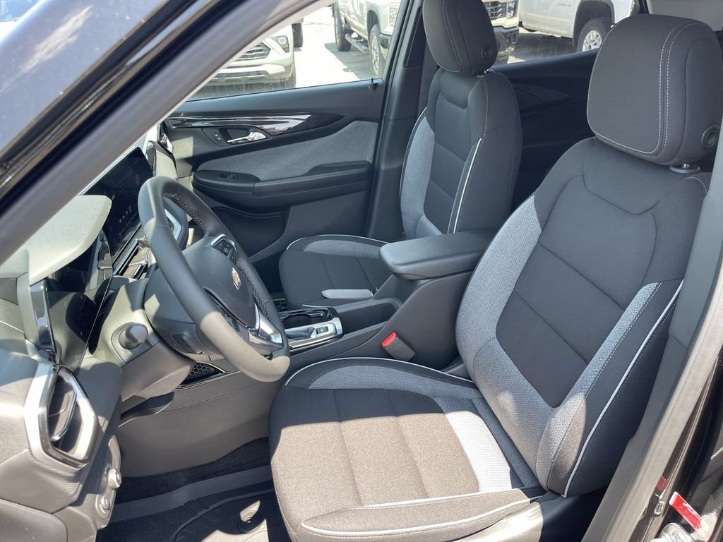 New 2026 Chevrolet TrailBlazer LT w/ Convenience Package FWD image 11