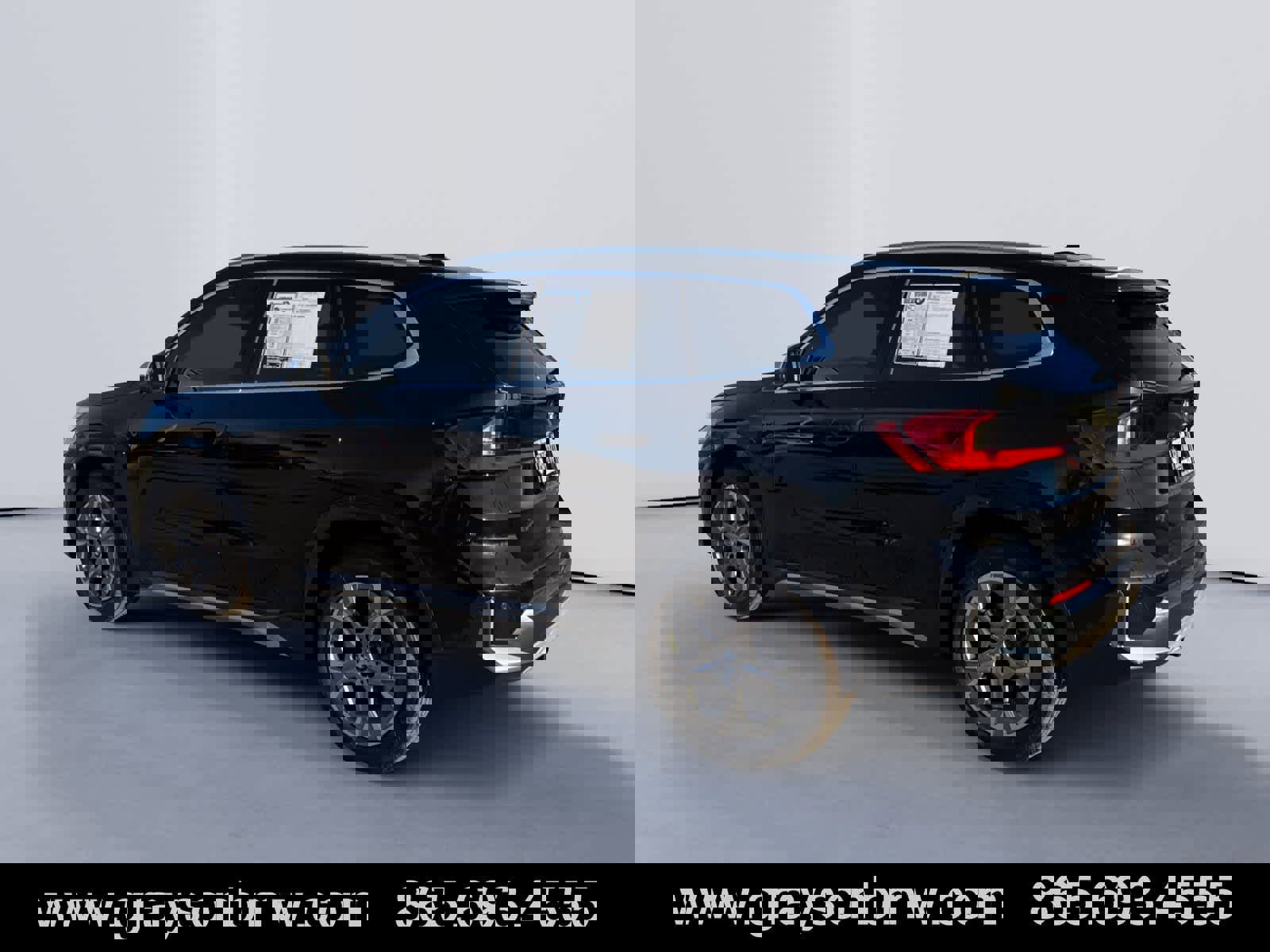 Used 2023 BMW X1 xDrive28i w/ Convenience Package image 5