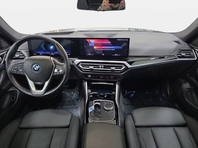 Certified 2023 BMW i4 eDrive35 w/ Premium Package image 9