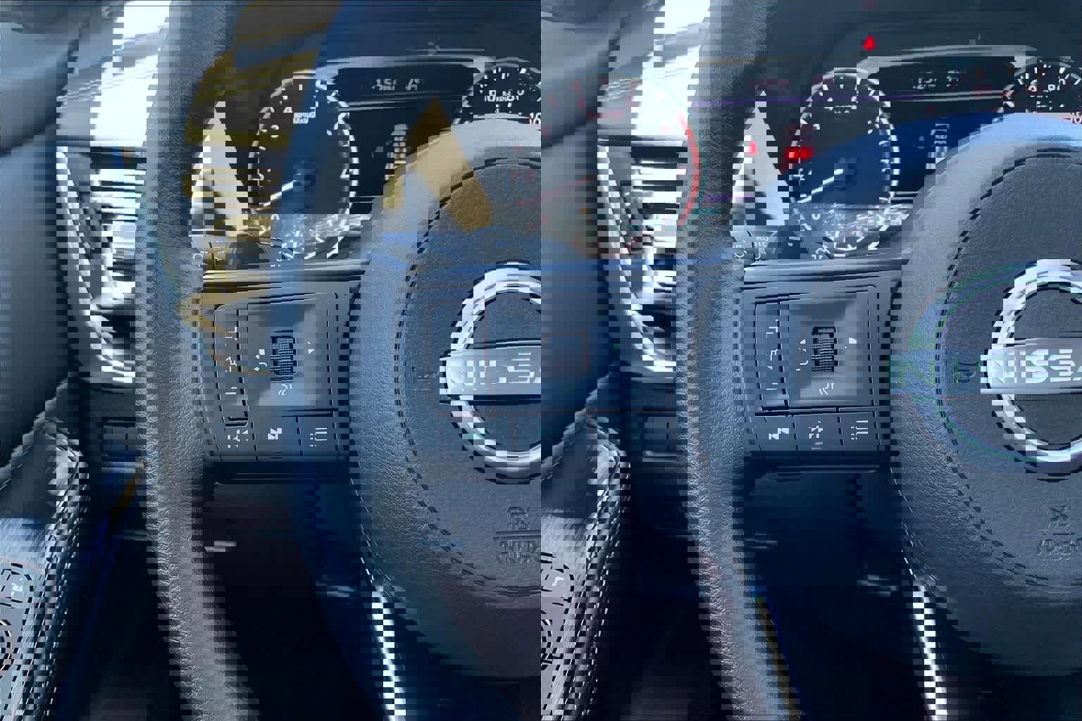 Used 2024 Nissan Rogue SV image 23