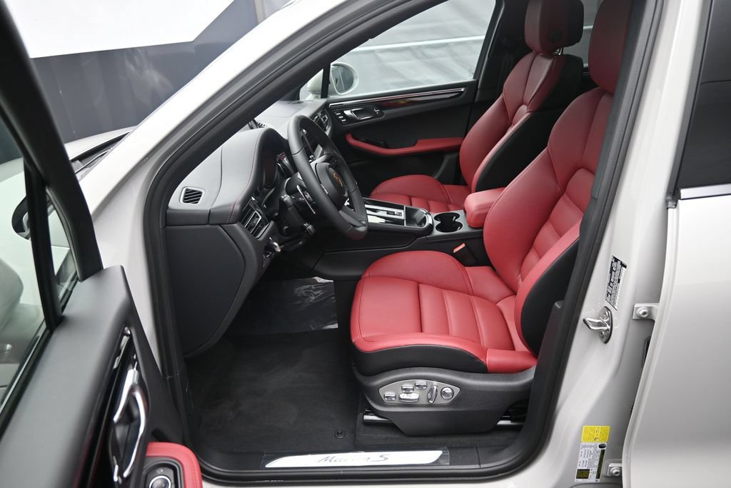 New 2026 Porsche Macan S AWD/4WD image 5
