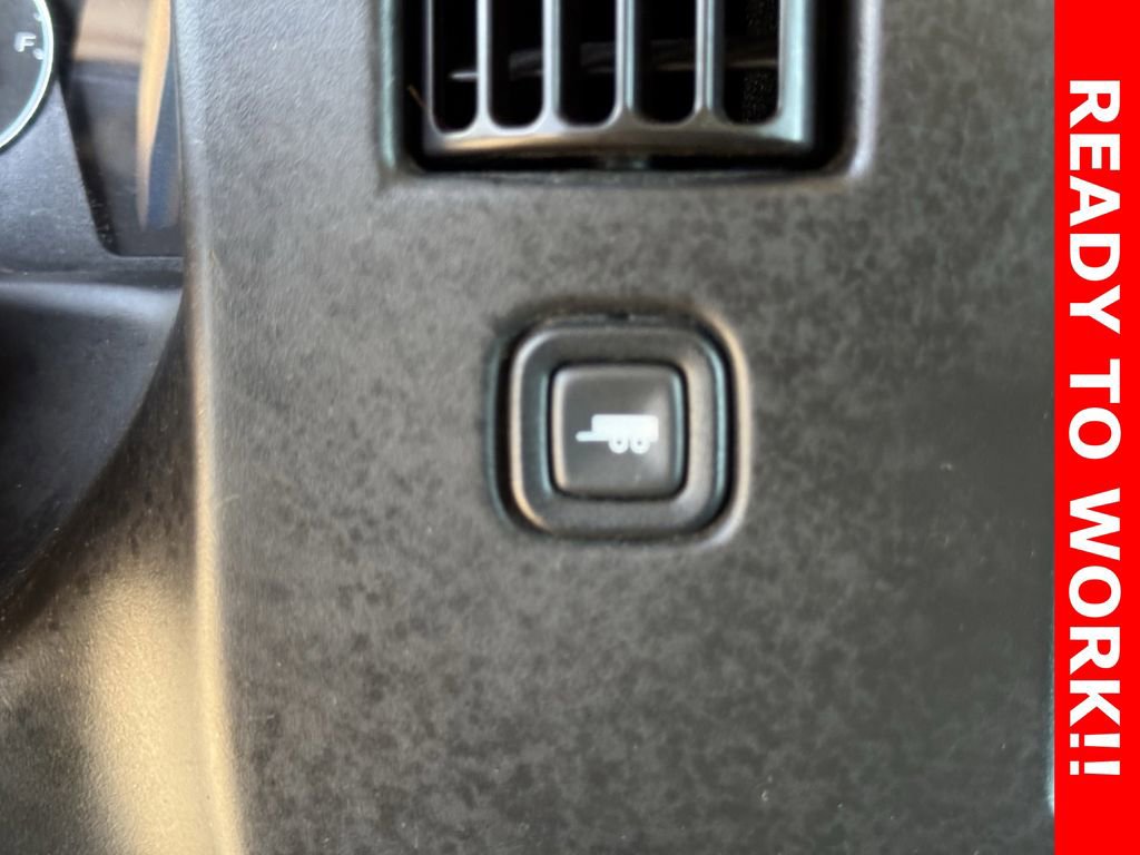 Used 2015 Chevrolet Express 2500 image 16