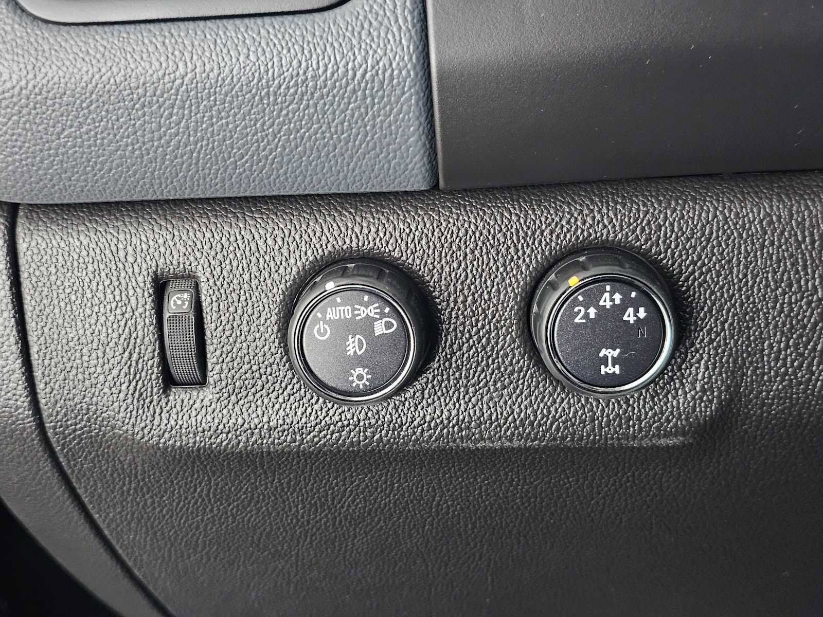 Used 2015 Chevrolet Colorado Z71 image 30