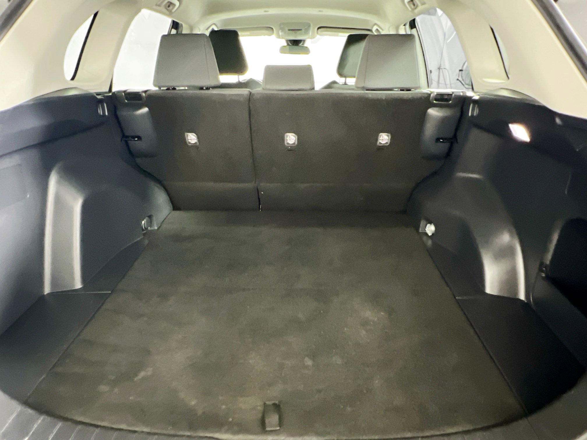 Used 2022 Toyota RAV4 LE FWD image 32