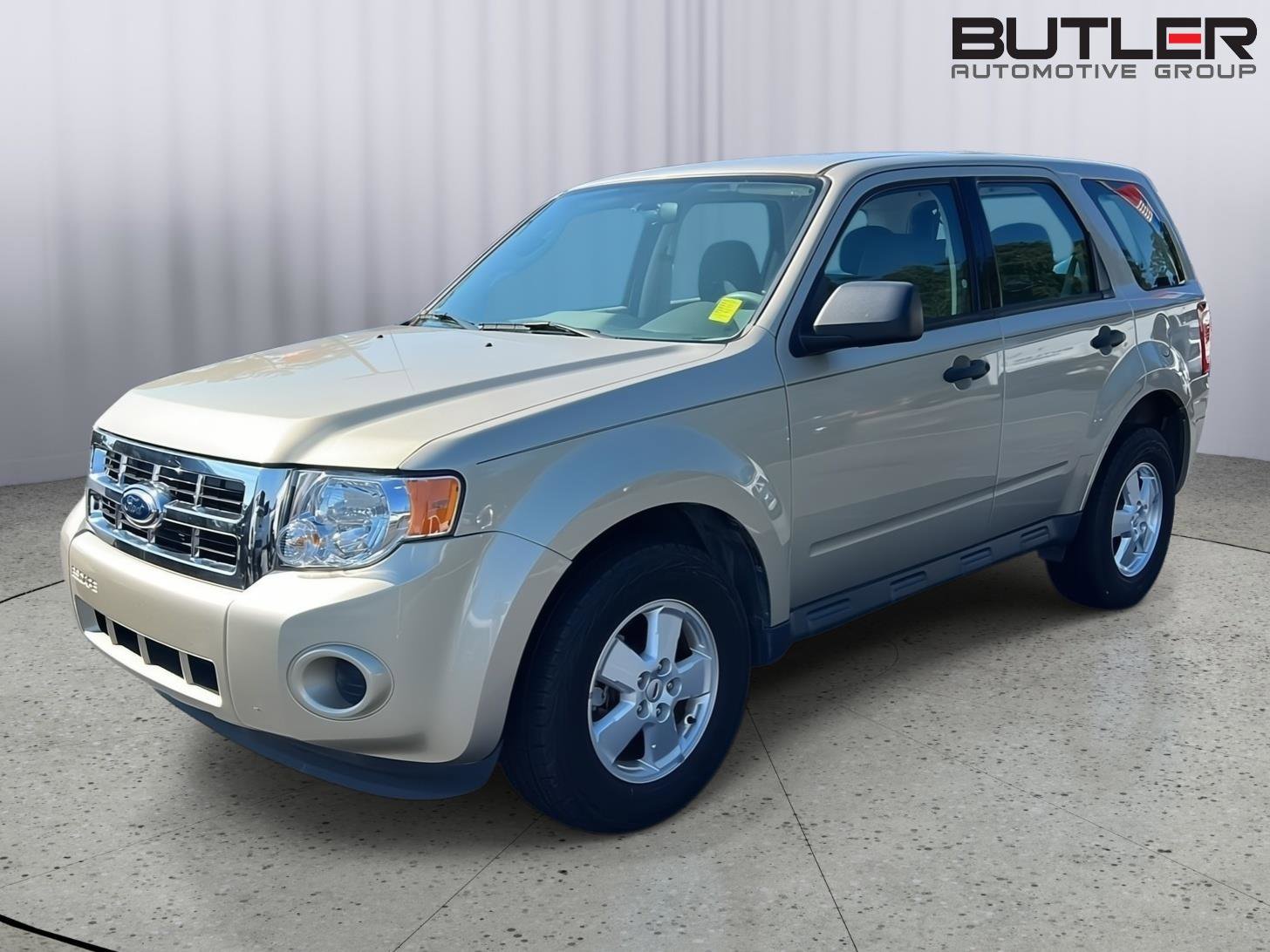 Used 2012 Ford Escape XLS FWD image 1