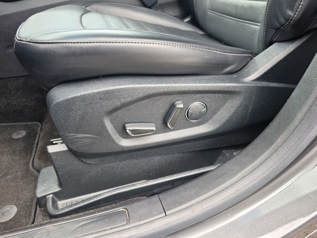 Used 2018 Ford Edge SEL w/ Equipment Group 201A FWD image 20