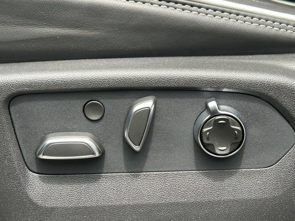New 2026 GMC Sierra 2500 AT4X AWD/4WD image 16