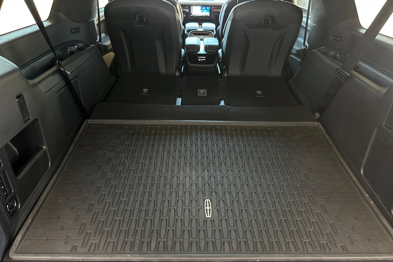 New 2026 Lincoln Navigator L Black Label AWD/4WD image 16